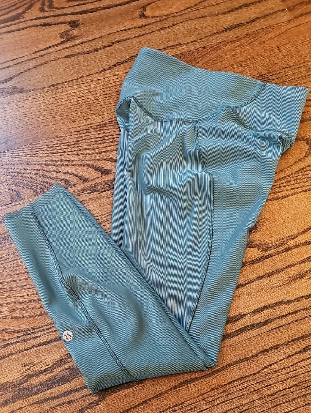 lululemon athletica Base Pace High-Rise Ribbed Leggings Tights in Teal Green - Picture 8 of 11